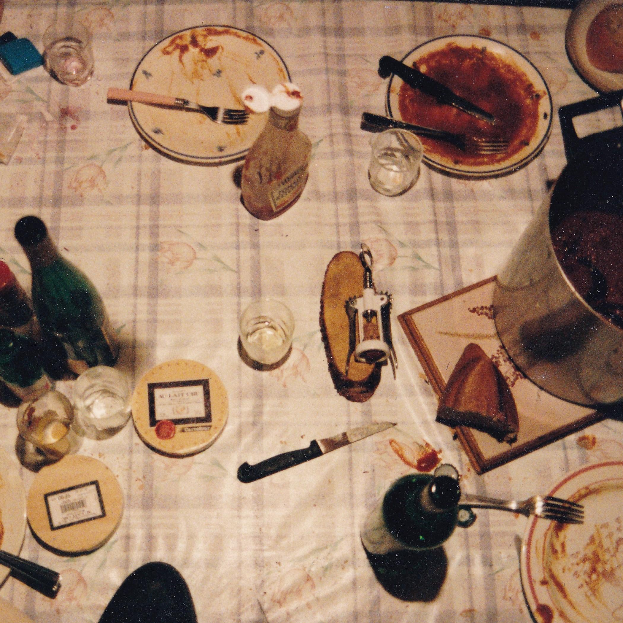 Le bazar sur une table
