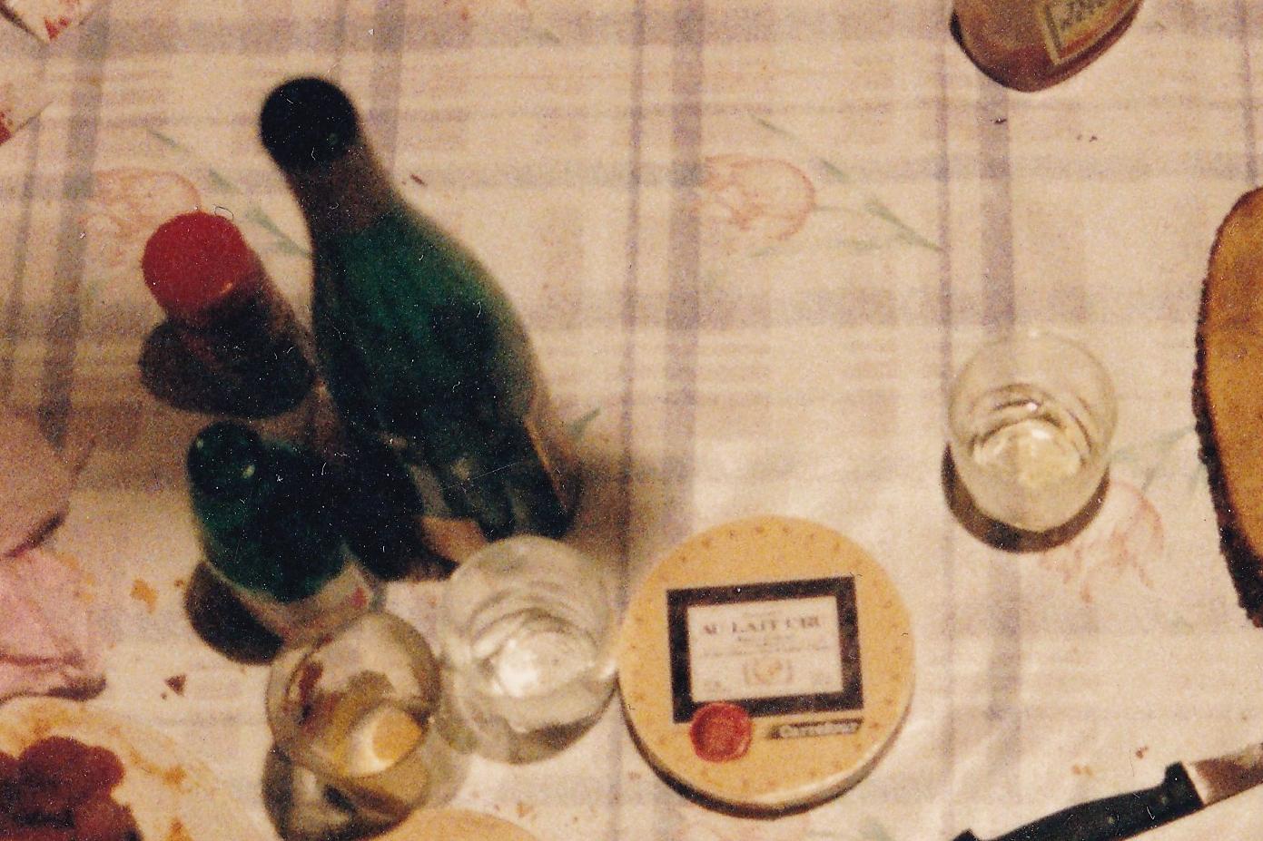 Le bazar sur une table